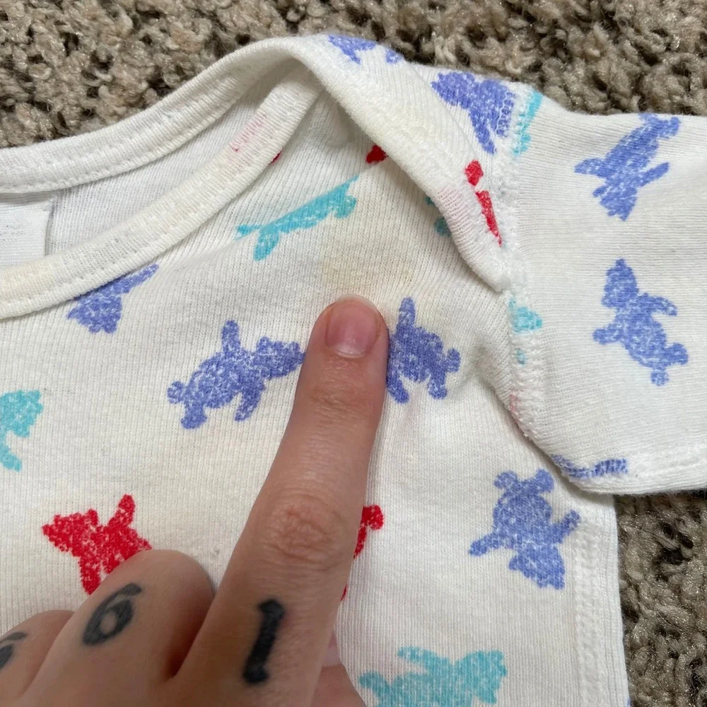 Vintage Winnie the Pooh‎ One Piece Bodysuit Outfit Red Blue All Over Print 0-3M